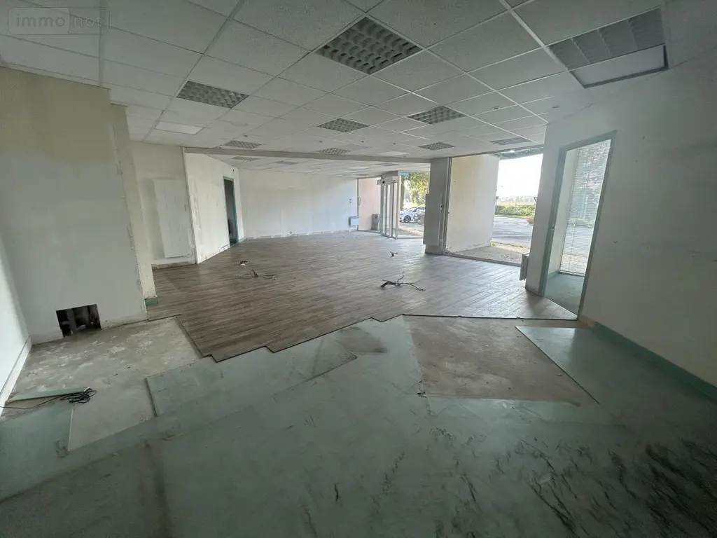 Fonds et murs commerciaux a vendre Hillion 22120 Côtes-d'Armor 22 130 m2 3 pièces 275600 euros 22007-753 007
