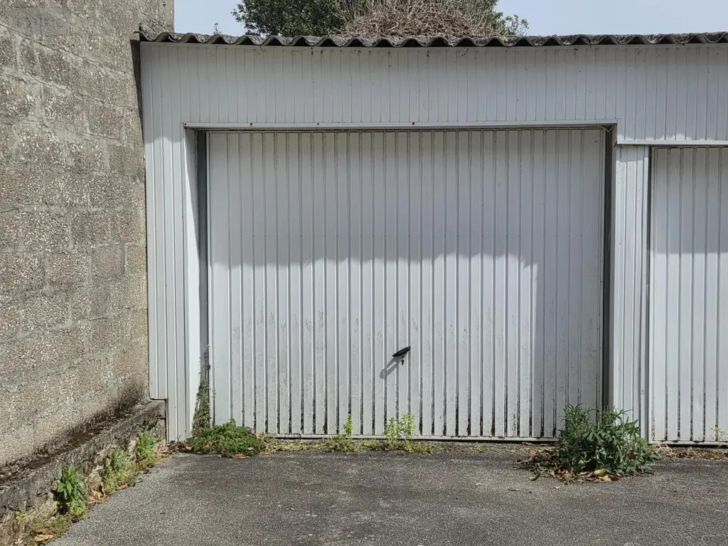 Garage et parking a vendre Ploemeur 56270 Morbihan 56 15 m2 35000 euros 56039-1325 003