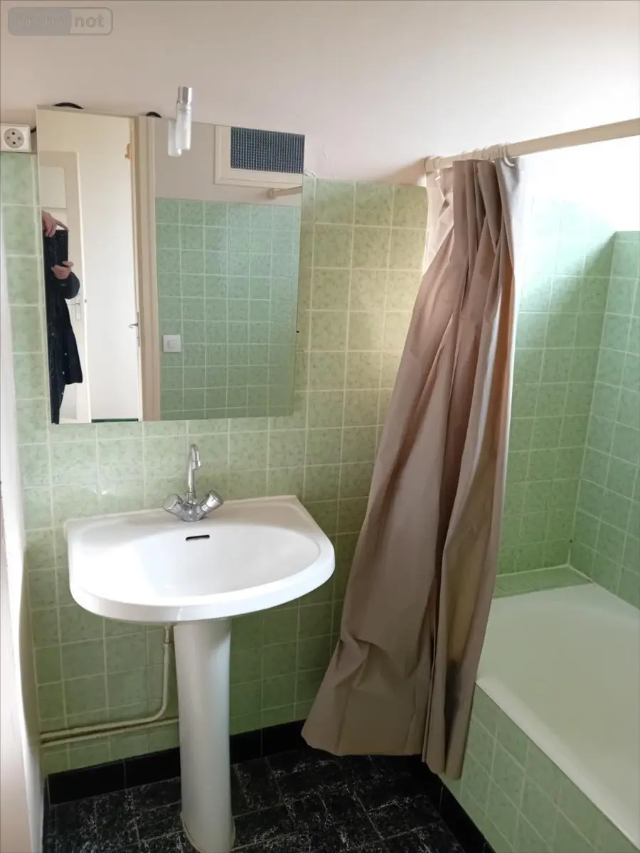 Location maison Parigné-l'Évêque 72250 Sarthe 72 56 m2 2 pièces 600 euros 72012-239201 008