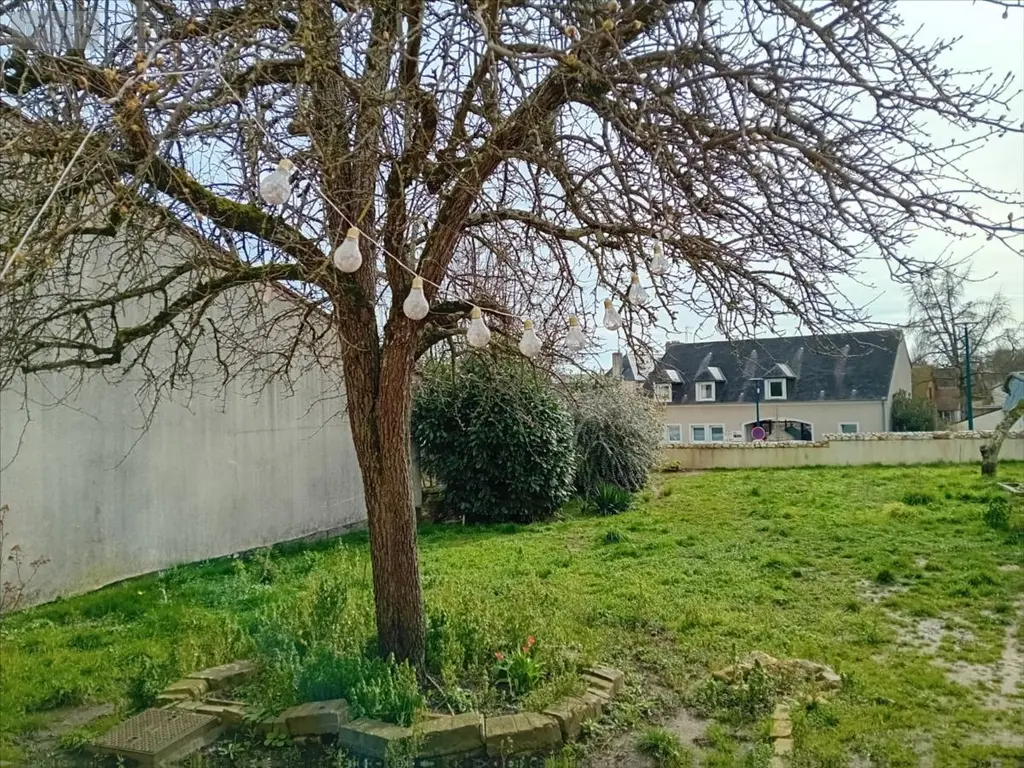 Location maison Parigné-l'Évêque 72250 Sarthe 72 56 m2 2 pièces 600 euros 72012-239201 011