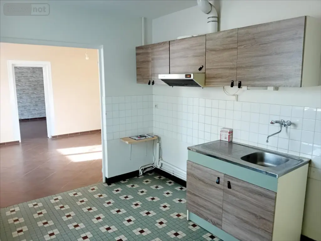 Location maison Parigné-l'Évêque 72250 Sarthe 72 56 m2 2 pièces 600 euros 72012-239201 002