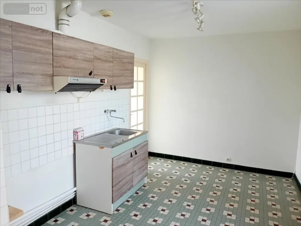 Location maison Parigné-l'Évêque 72250 Sarthe 72 56 m2 2 pièces 600 euros 72012-239201 003