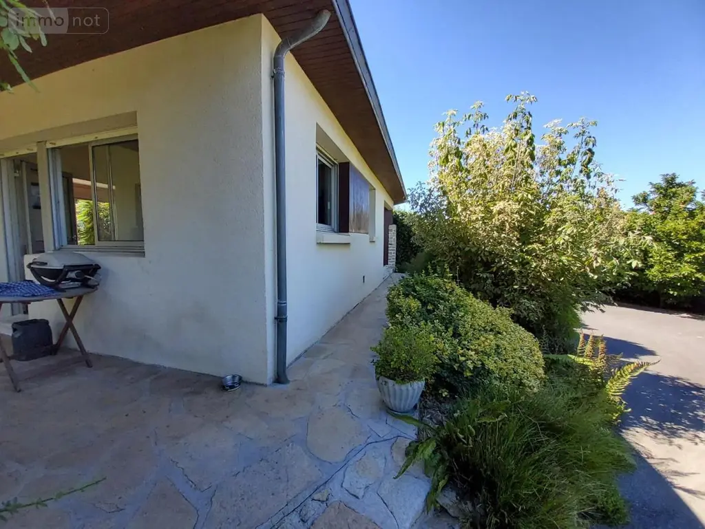 Maison a vendre Carhaix-Plouguer 29270 Finistère 29 171 m2 7 pièces 299250 euros 29066-3739 005