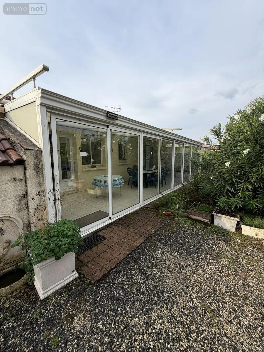 Maison a vendre Magné 79460 Deux-Sèvres 79 121 m2 244400 euros 79066-127 017