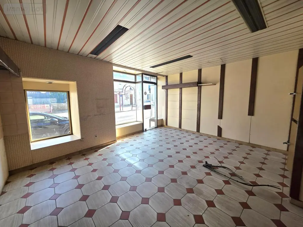 Immeuble de rapport a vendre Vierzon 18100 Cher 18 236 m2 85760 euros 18058-113 007
