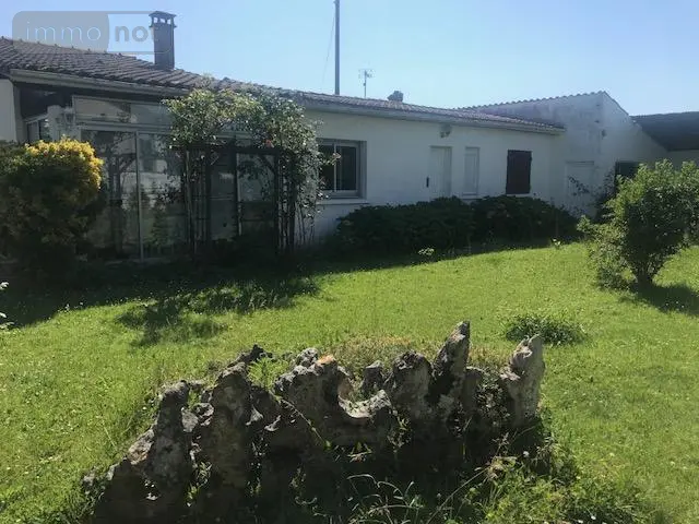 Maison a vendre Saintes 17100 Charente-Maritime 17 132 m2 5 pièces 246280 euros 17050-377 003