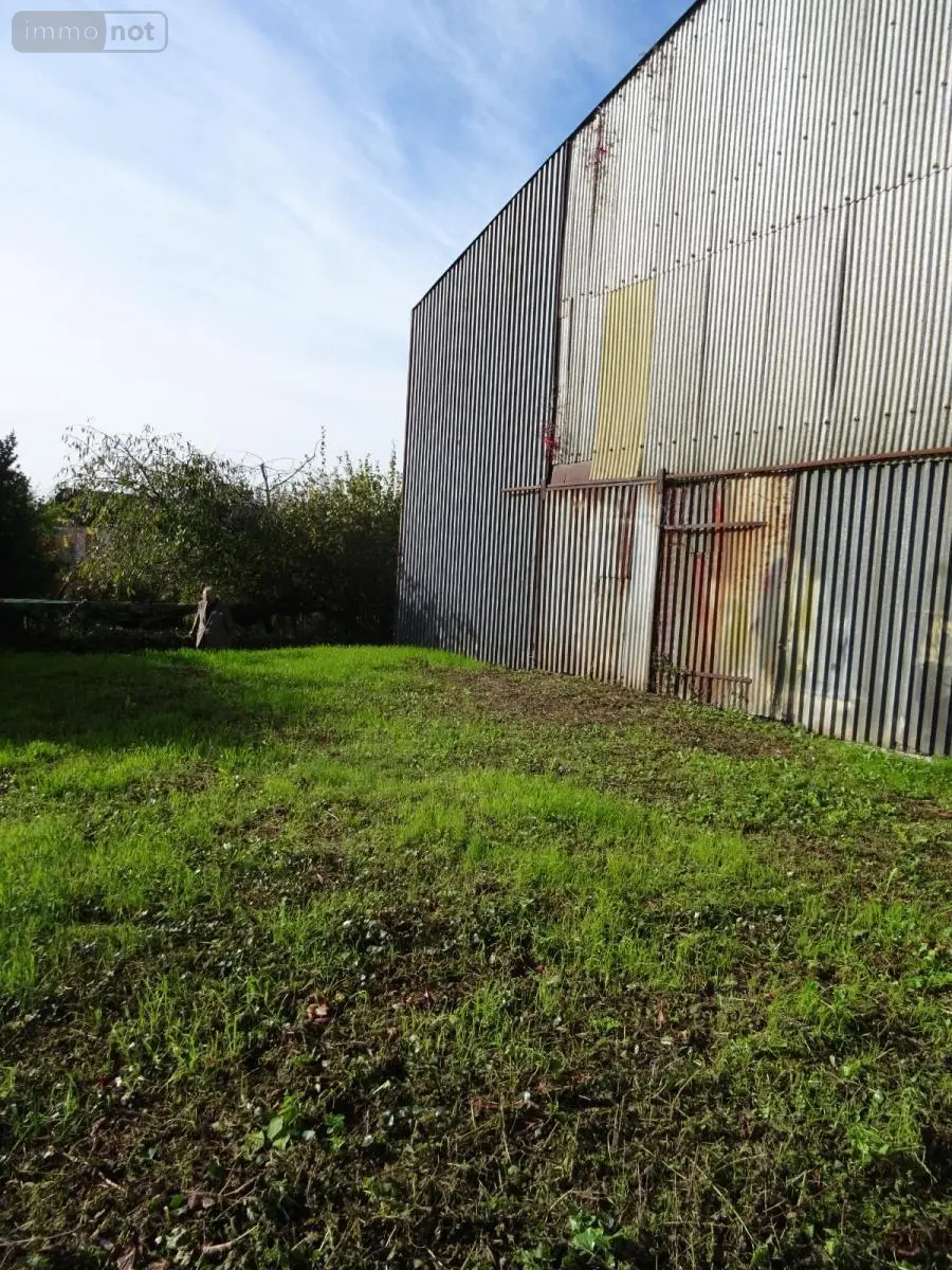 Garage et parking a vendre Loué 72540 Sarthe 72 300 m2 75000 euros 53079-1336 002