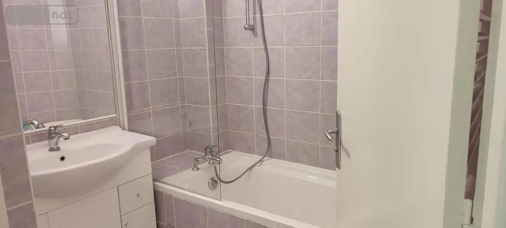Location appartement Châlons-en-Champagne 51000 Marne 51 47 m2 627 euros 51084-L570 003