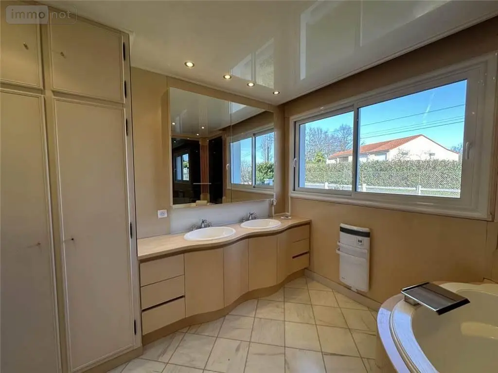 Maison a vendre Vendat 03110 Allier 03 276 m2 6 pièces 350000 euros 2023/795-03020 014