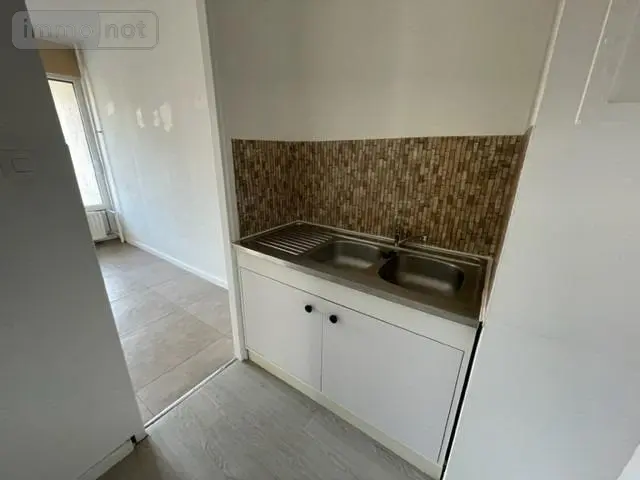 Location appartement Ronchin 59790 Nord 59 25 m2 1 pièce 514 euros LJ00658-59019 010