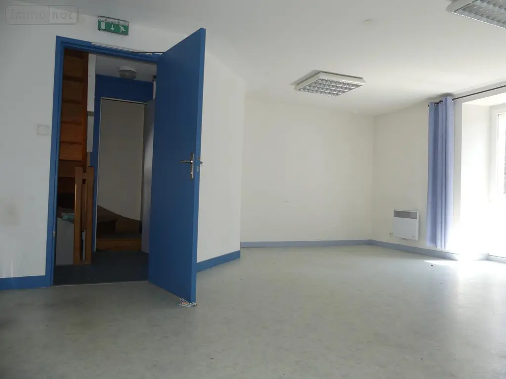 Location fonds et murs commerciaux Redon 35600 Ille-et-Vilaine 35 137 m2 850 euros 35066-859-35066 004