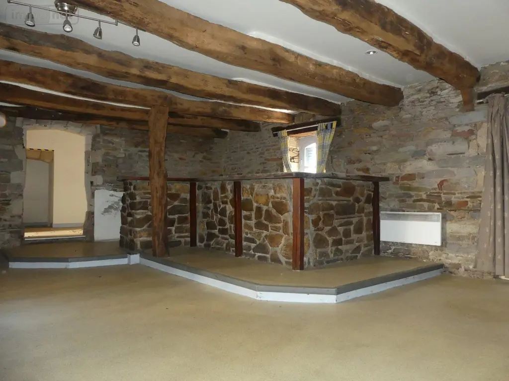 Location fonds et murs commerciaux Redon 35600 Ille-et-Vilaine 35 137 m2 850 euros 35066-859-35066 011