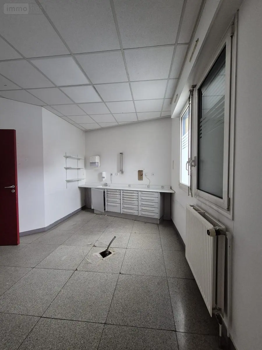 Fonds et murs commerciaux a vendre Audincourt 25400 Doubs 25 239 m2 306500 euros VP127-25014 006