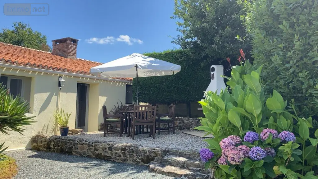Maison a vendre Maché 85190 Vendée 85 352 m2 12 pièces 610700 euros 092/M/2510-85092 012