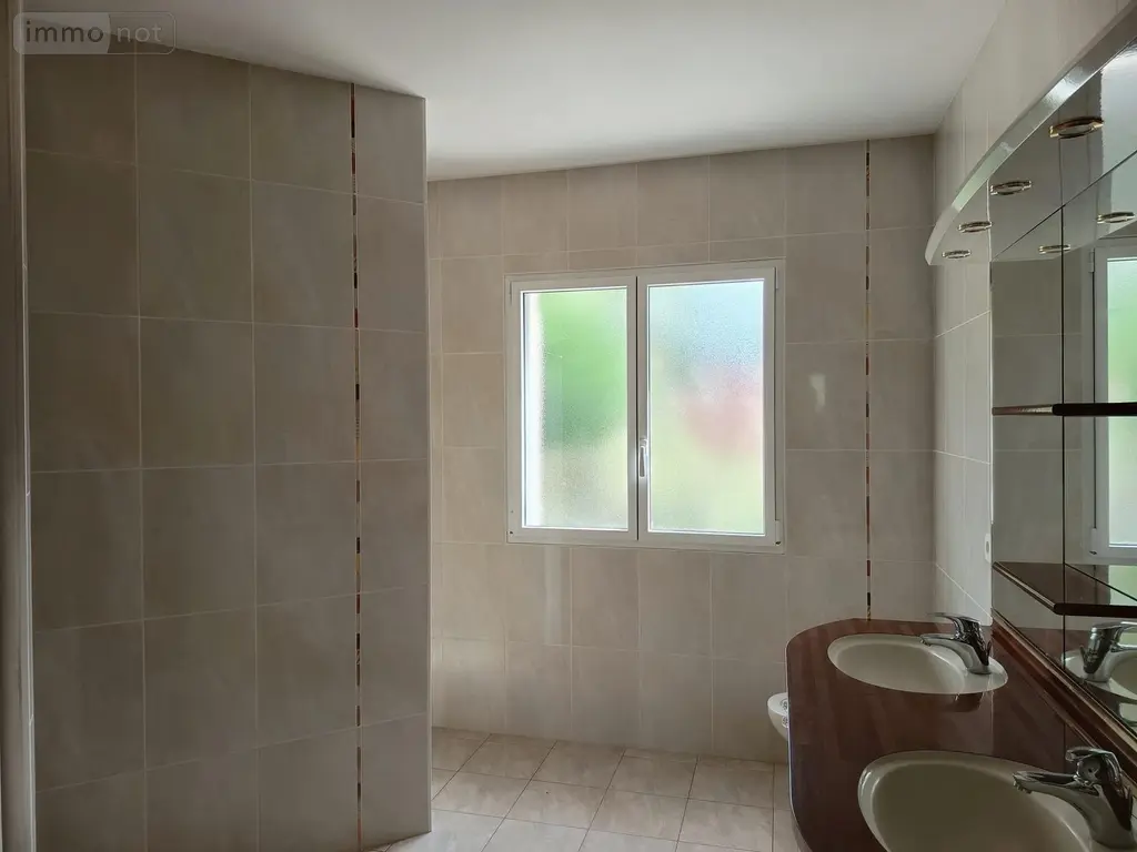 Maison a vendre Challans 85300 Vendée 85 168 m2 5 pièces 394000 euros 998/M/2355-85092 009