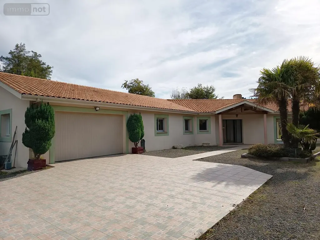 Maison a vendre Challans 85300 Vendée 85 168 m2 5 pièces 394000 euros 998/M/2355-85092 002