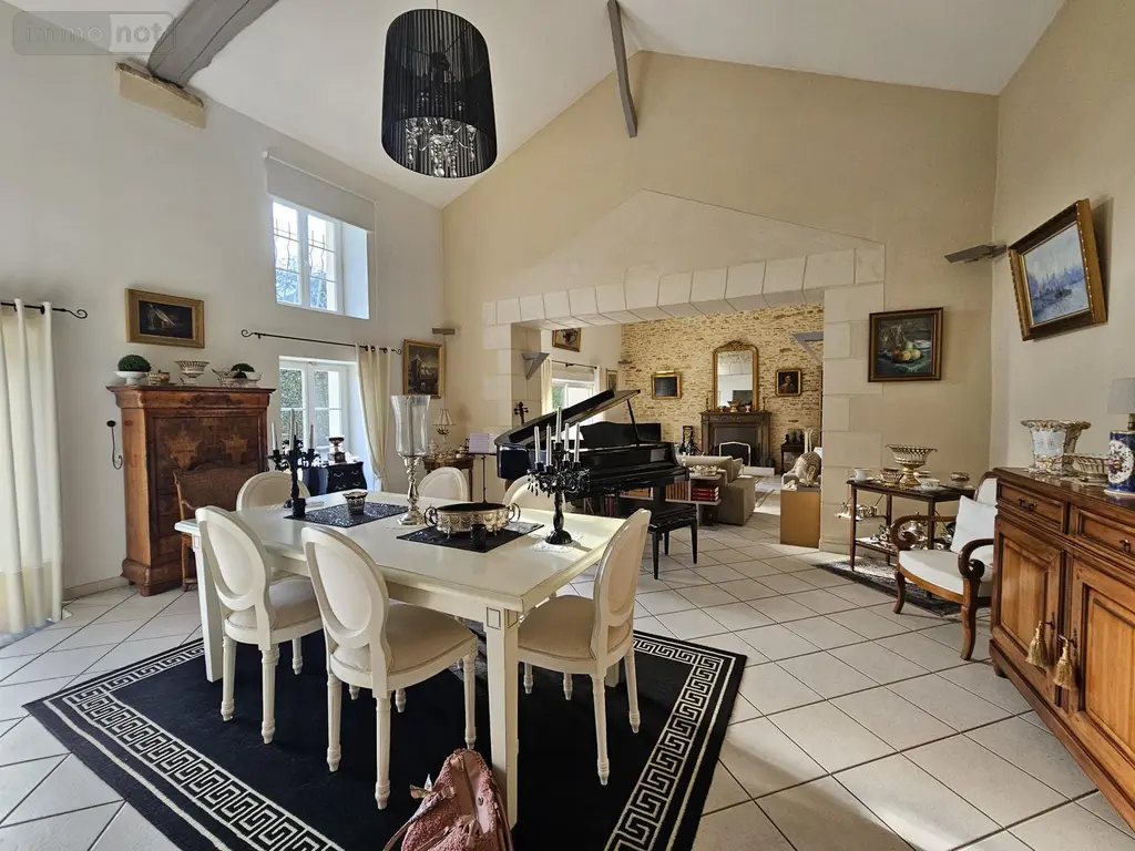 Maison a vendre Plaine-et-Vallées 79600 Deux-Sèvres 79 207 m2 5 pièces 275600 euros 79025-300-79025 003