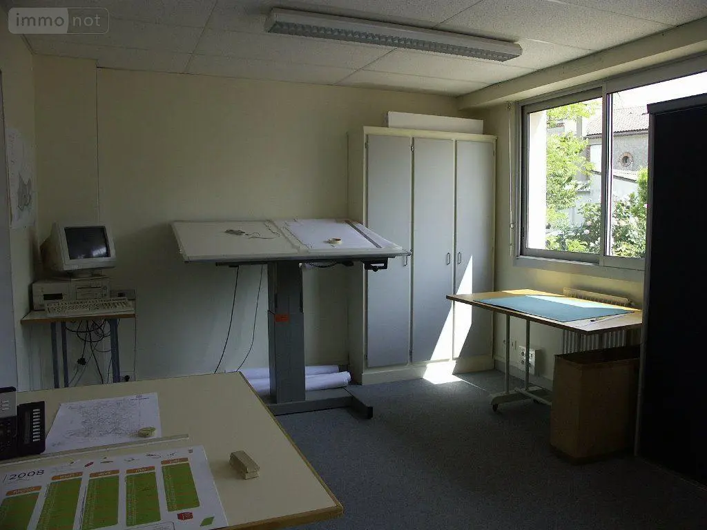 Immeuble de rapport a vendre Bressuire 79300 Deux-Sèvres 79 160 m2 272420 euros 79025-307-79025 007