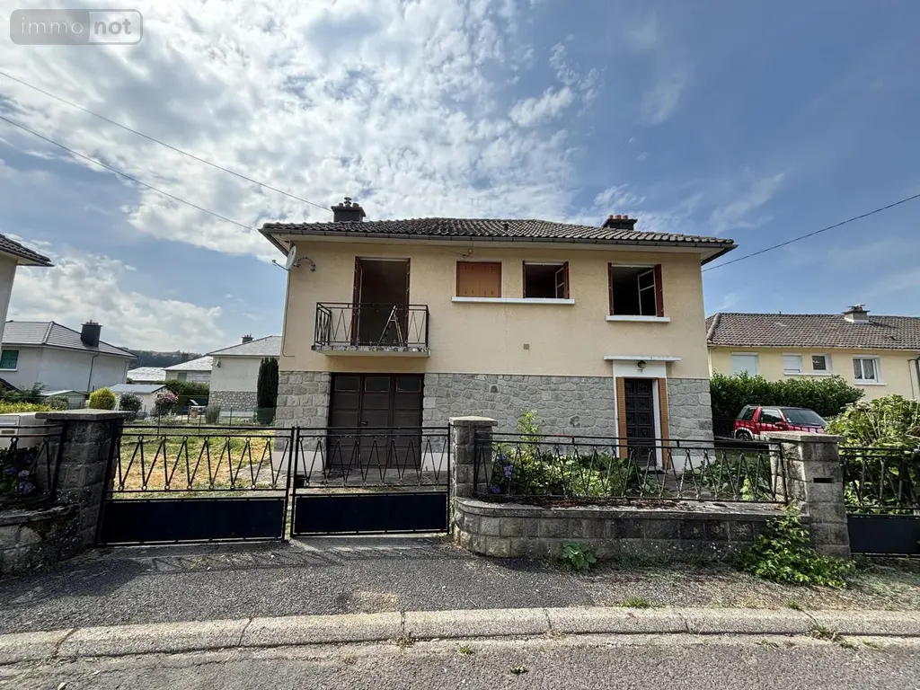 Maison a vendre Riom-ès-Montagnes 15400 Cantal 15 99 m2 6 pièces 89500 euros 120T-15029 001