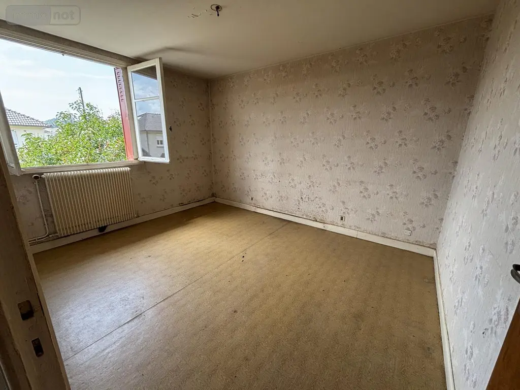 Maison a vendre Riom-ès-Montagnes 15400 Cantal 15 99 m2 6 pièces 89500 euros 120T-15029 010