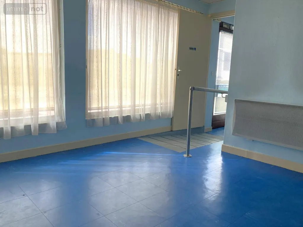 Fonds et murs commerciaux a vendre Saint-Denis-en-Bugey 01500 Ain 01 44 m2 57000 euros VP124-01032 002