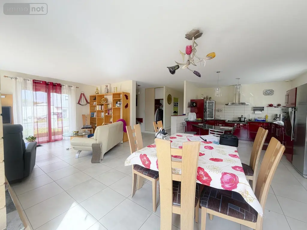 Maison a vendre Guipry-Messac 35480 Ille-et-Vilaine 35 155 m2 6 pièces 331200 euros 78/744-35078 002