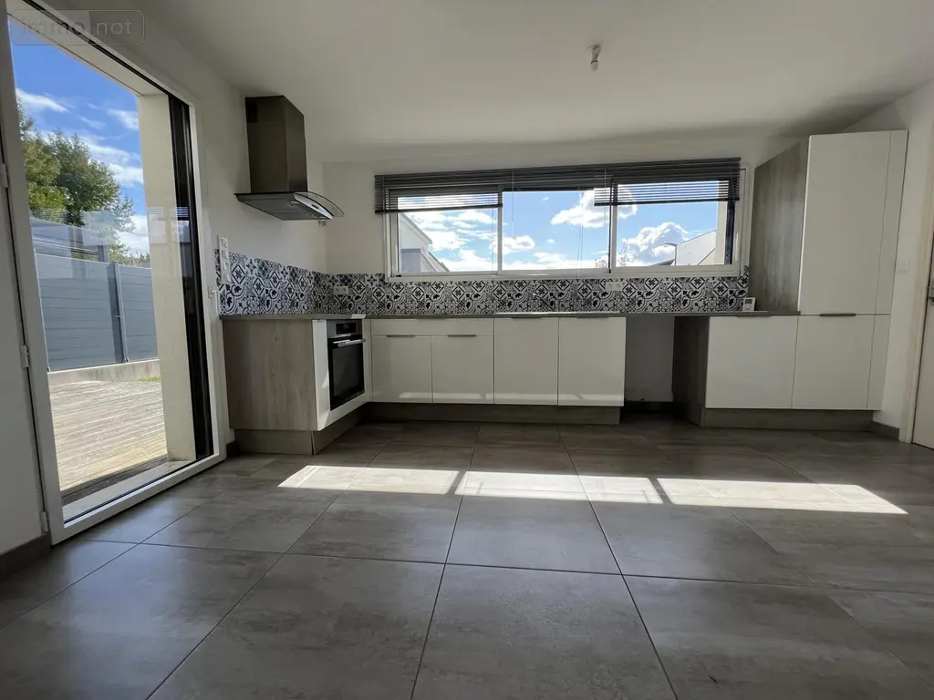 Maison a vendre Châteaugiron 35410 Ille-et-Vilaine 35 126 m2 6 pièces 368530 euros VM2533-35018 006