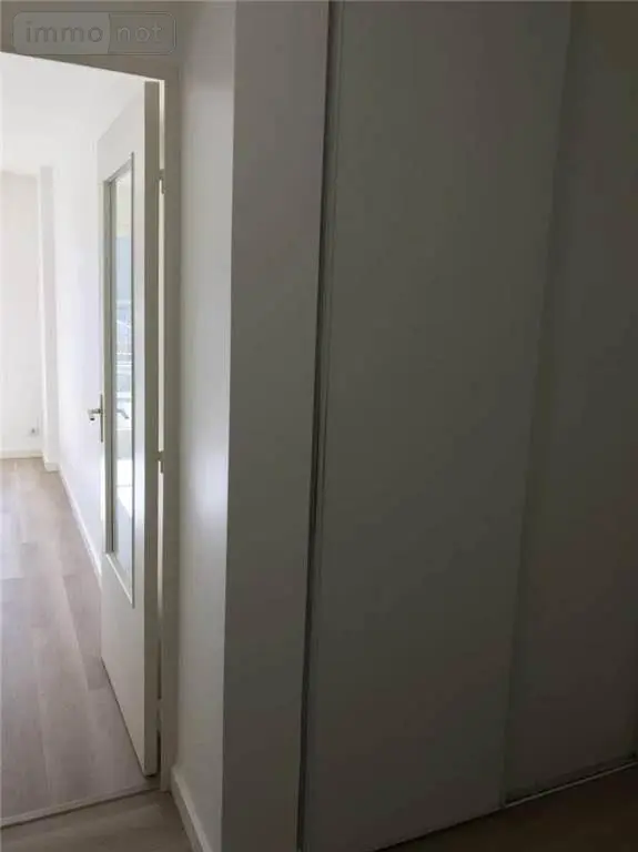 Location appartement Châteaugiron 35410 Ille-et-Vilaine 35 50 m2 3 pièces 680 euros LA2259-35018 017