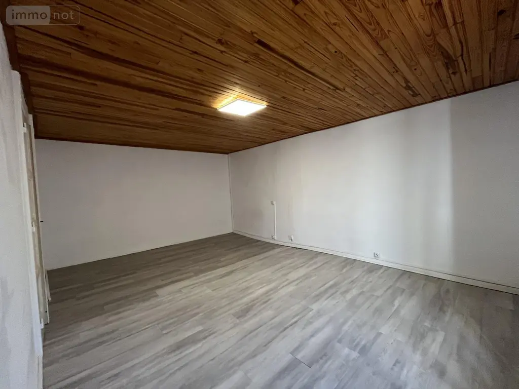 Location appartement Villette-sur-Ain 01320 Ain 01 52 m2 2 pièces 420 euros LA2955-01032 004