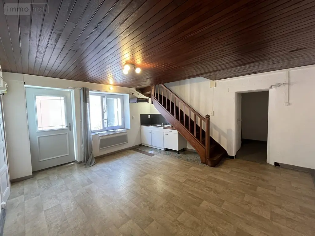 Location appartement Villette-sur-Ain 01320 Ain 01 52 m2 2 pièces 420 euros LA2955-01032 001