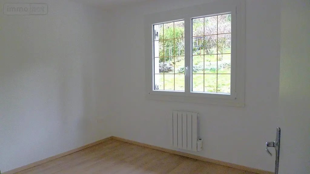 Location maison Ambérieu-en-Bugey 01500 Ain 01 89 m2 4 pièces 1146 euros LM1547-01032 007