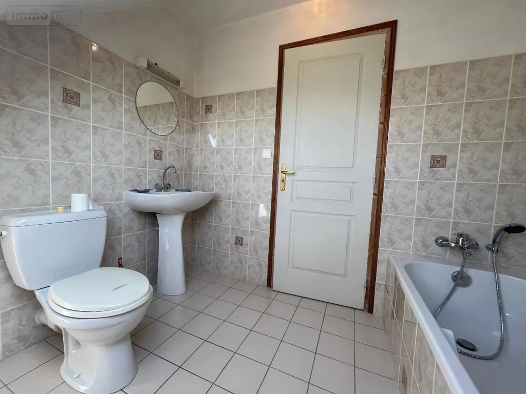 Maison a vendre Callac 22160 Côtes-d'Armor 22 130 m2 5 pièces 231000 euros 29066-3825 017