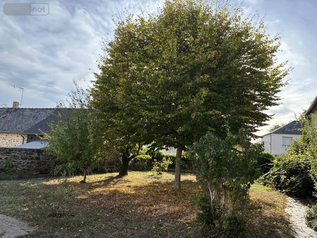 Maison a vendre Montsûrs 53150 Mayenne 53 135 m2 146000 euros 53004-1367 021
