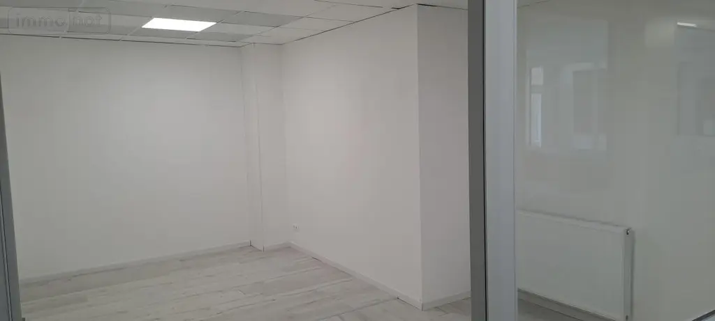 Location fonds et murs commerciaux Amiens 80000 Somme 80 25 m2 550 euros 80004-L371 007