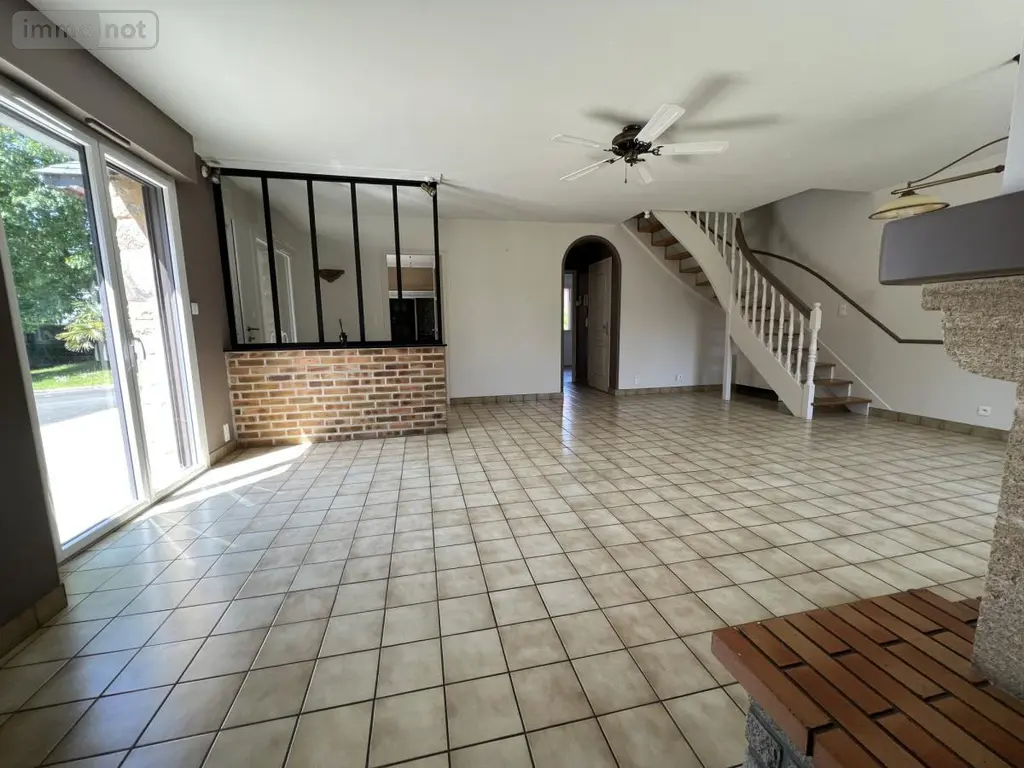 Maison a vendre Châteaugiron 35410 Ille-et-Vilaine 35 160 m2 8 pièces 405240 euros 35018-738 007
