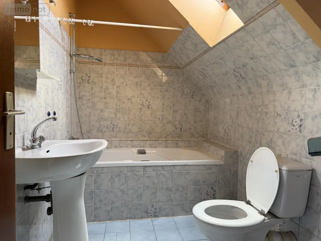 Maison a vendre Pont-Melvez 22390 Côtes-d'Armor 22 196 m2 206760 euros 22064-1387 023