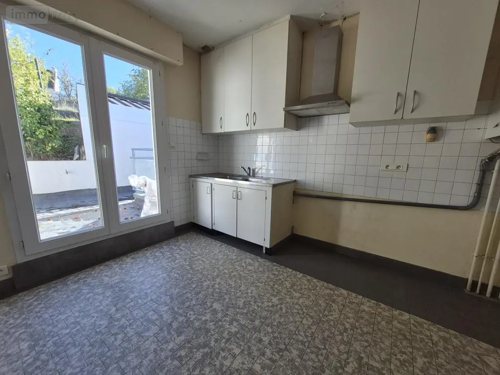 Fonds et murs commerciaux a vendre Pontivy 56300 Morbihan 56 213 m2 312960 euros 56076-1401 006