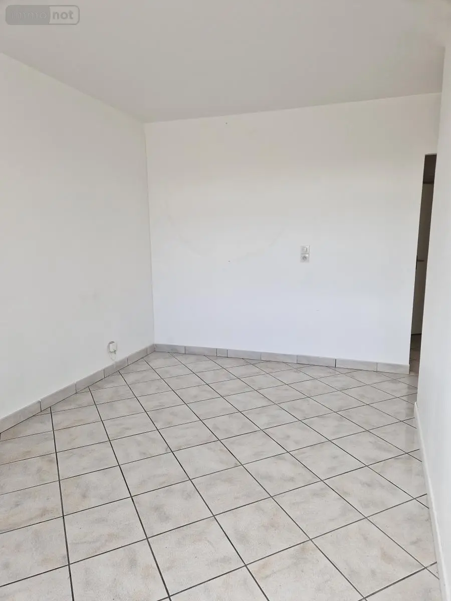 Location fonds et murs commerciaux Arras 62000 Pas-de-Calais 62 25 m2 560 euros 62133-L540 002