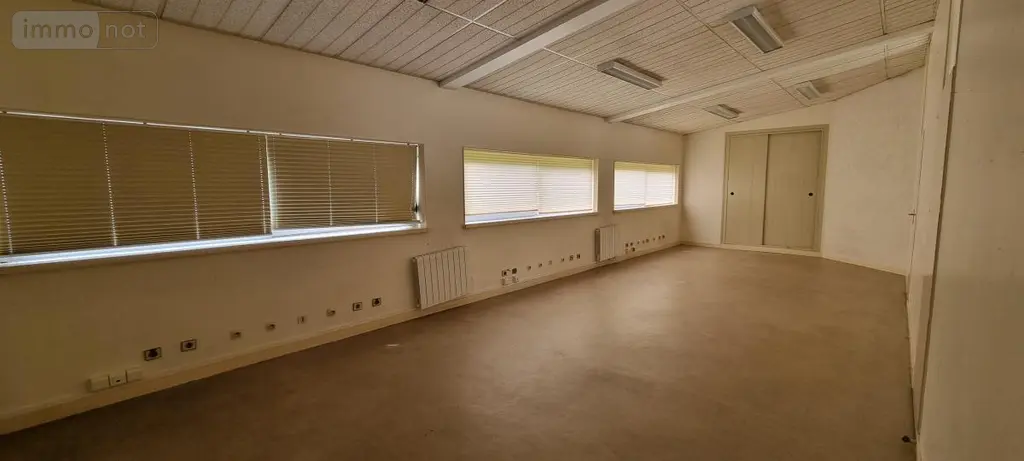 Fonds et murs commerciaux a vendre Auray 56400 Morbihan 56 300 m2 571240 euros 56013-843 003