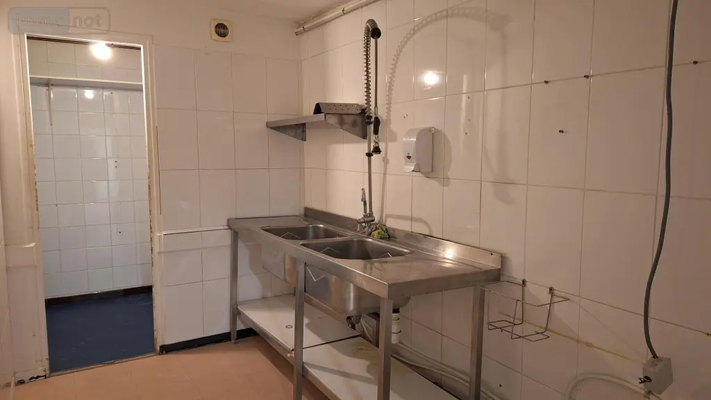 Fonds et murs commerciaux a vendre Pont-de-Vaux 01190 Ain 01 130 m2 95000 euros 01018-439 005