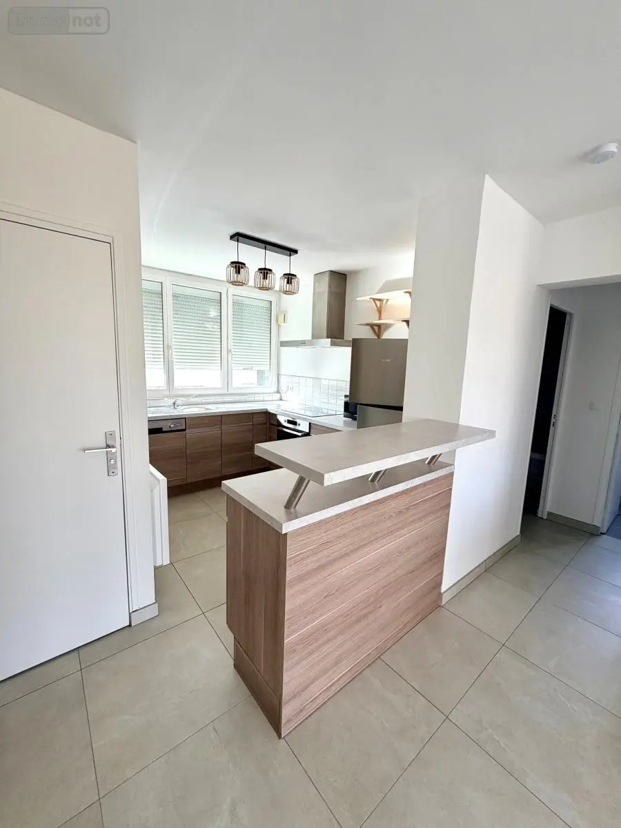 Location appartement Reims 51100 Marne 51 54 m2 983 euros 51067-L71 006