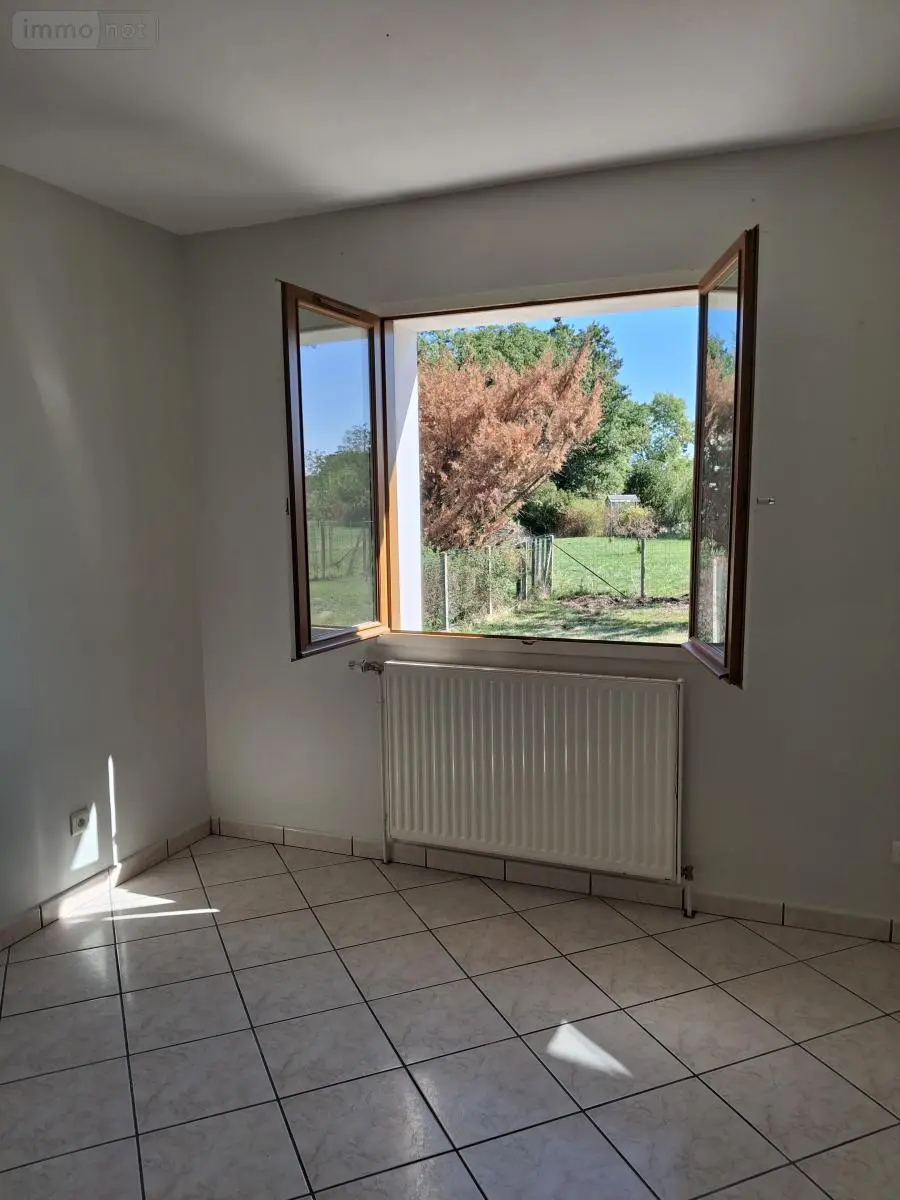 Location maison Saint-Pont 03110 Allier 03 91 m2 4 pièces 880 euros 03019-L119 008