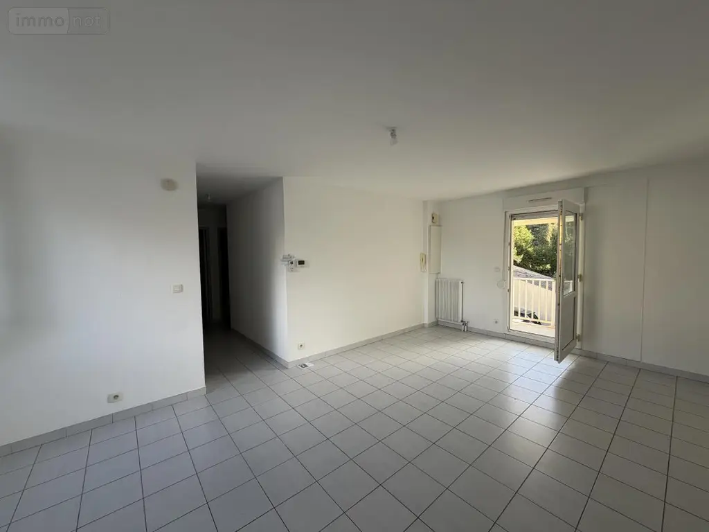 Location appartement Pierrelatte 26700 Drôme 26 65 m2 750 euros 26060-L122 002