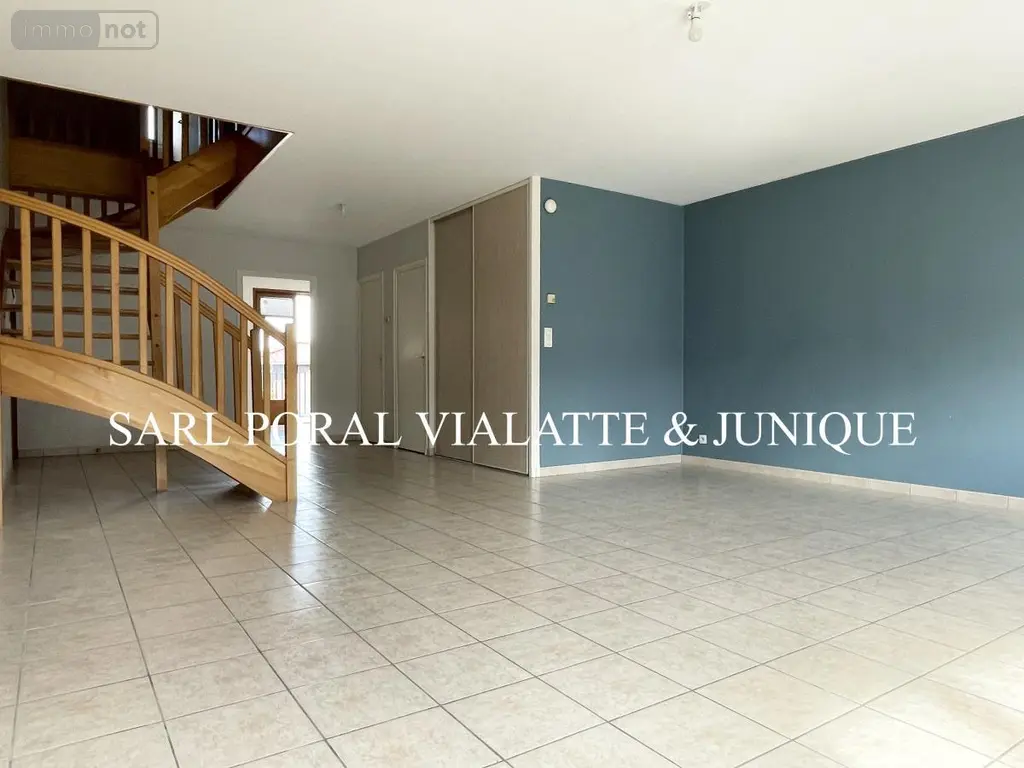 Location appartement Ambérieu-en-Bugey 01500 Ain 01 125 m2 4 pièces 1124 euros 01031-L733 005