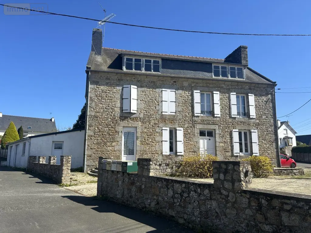 Immeuble de rapport a vendre Saint-Agathon 22200 Côtes-d'Armor 22 194 m2 365600 euros 22064-1161 001