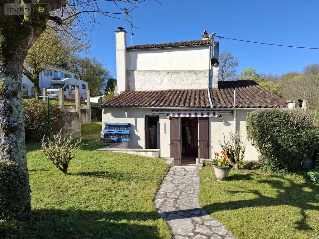 Maison a vendre Saintes 17100 Charente-Maritime 17 90 m2 3 pièces 157380 euros 17111-722 020