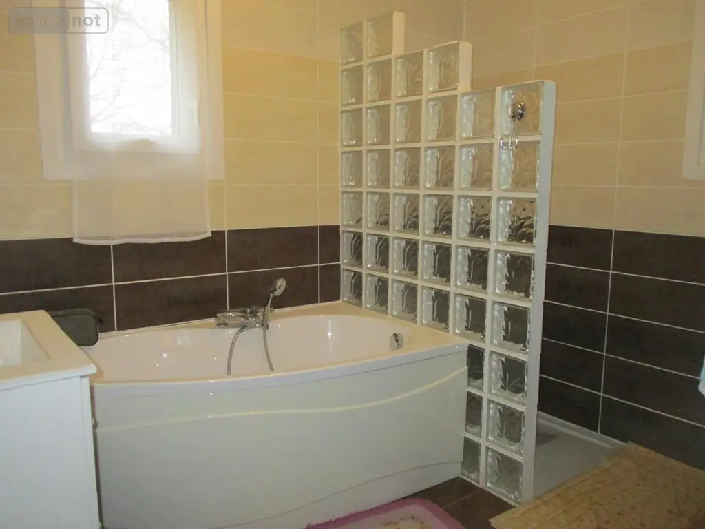 Maison a vendre Landeleau 29530 Finistère 29 193 m2 8 pièces 249900 euros 29064-2776 005