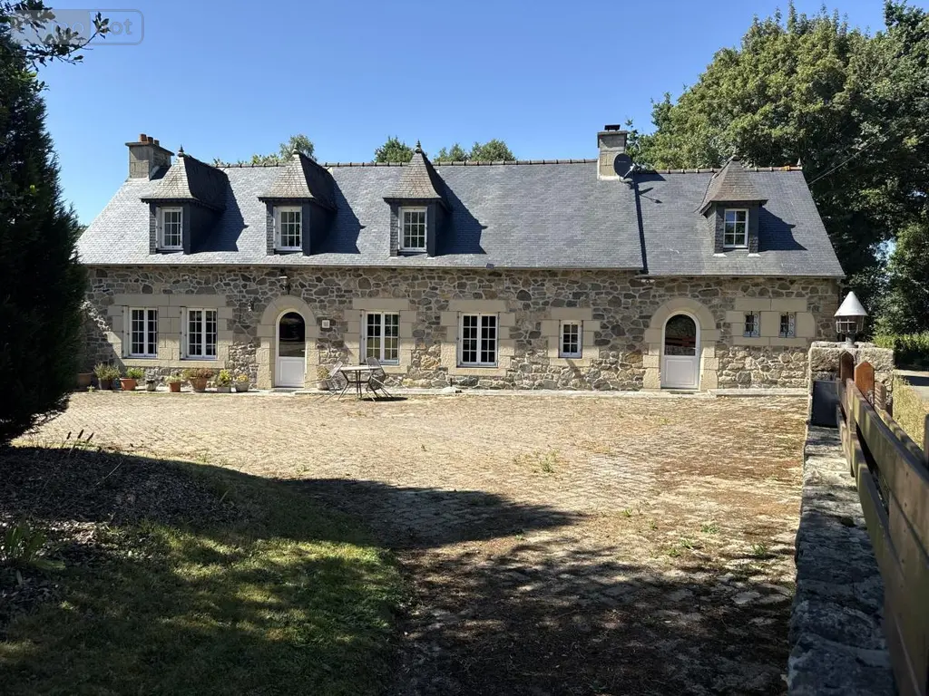 Maison a vendre Pommerit-le-Vicomte 22200 Côtes-d'Armor 22 133 m2 5 pièces 416800 euros 22064-1370 002
