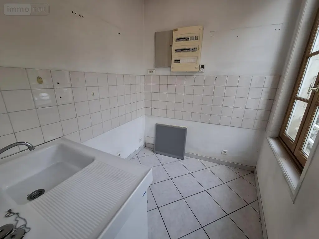 Appartement a vendre Saintes 17100 Charente-Maritime 17 96 m2 4 pièces 178364 euros 17111-753 020