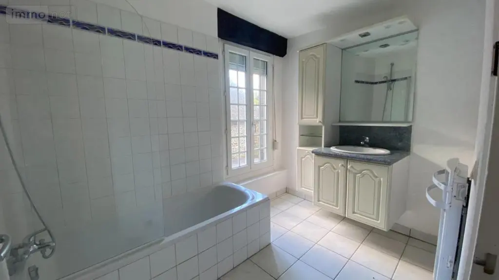 Appartement a vendre Dol-de-Bretagne 35120 Ille-et-Vilaine 35 90 m2 3 pièces 178760 euros 35130-3764 009